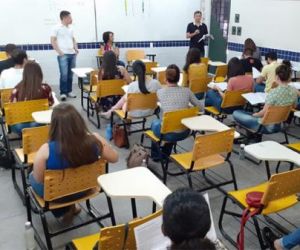 Mais de mil candidatos fazem teste para estagiário da DPE