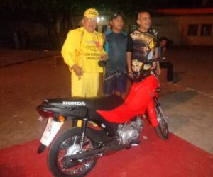 "Agora tenho uma moto para andar", diz ganhador de motocicleta em sorteio