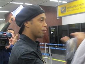 Jogadores demonstravam cansaço antes de viajarem para Argentina
