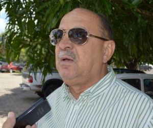 Prefeito de São José do Peixe toma medidas para contenção de despesas