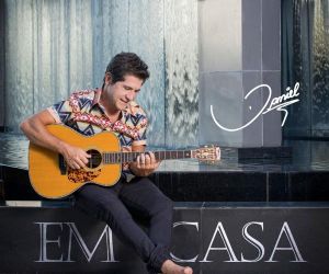 Daniel compila singles em disco que inclui inédita versão de sucesso de Jon Secada