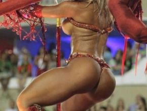 'Aquela não é a minha bunda', reclama Valesca Popozuda