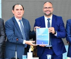 Câmara de Floriano abre o Ano Legislativo 2024 com mensagem do prefeito municipal