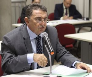Deputado debate sobre audiência com ADAPI