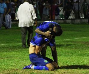 Manoel chora ao fazer o gol da vaga na final: "Prova da minha capacidade"