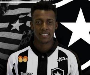 Botafogo irá ao mercado por lateral com provável ida de Moisés para o Fluminense
