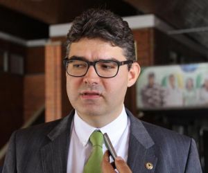Após declaração de Ciro, Luciano diz que Firmino apoiará nome do PSDB