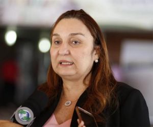 Governo irá extinguir Fundação Hospitalar e dividirá SDR, revela Flora Izabel