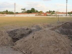 Com paralisação, obras no Deusdeth de Melo se arrastam há dois anos