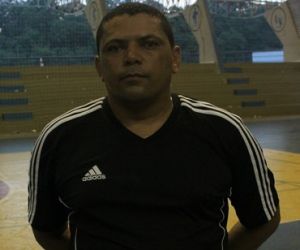 Diretor do Valença pedirá anulação de partida após pedradas no vestiário