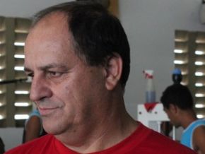Edson Porto adianta escalação para Rivengo: 'Não deve ter mudança'