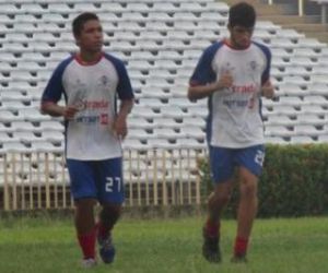Piauí apresenta dois volantes e espera transferência internacional de atacante