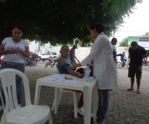 Acadêmicos da UFPI realizam manhã de ação social na Praça Dr. Sebastião Martins