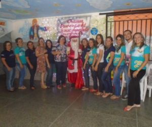 Escola Pequeno Príncipe inicia recesso natalino com a presença do Papai Noel