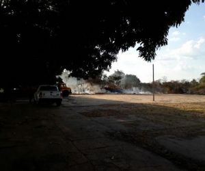 Incêndio atinge arredores de obra do Centro de Badminton na UFPI