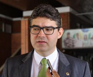 Luciano Nunes afirma que reforma administrativa é tímida e inerte