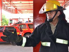 Bombeiros do Piauí reclamam da falta de capacetes, luvas e trajes