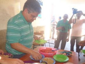 Deputado Gustavo Neiva participou de almoço na Festa do Vaqueiro da localidade L3