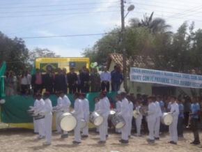 Cerimônia cívica marca aniversário de São Francisco do Piauí