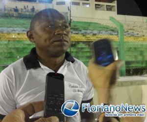 Após terceira vitória, Vanin elogia empenho dos jogadores: 'muita garra'