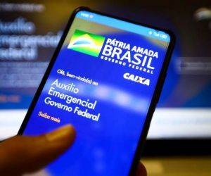 Caixa paga neste domingo (30) auxílio emergencial para nascidos em dezembro