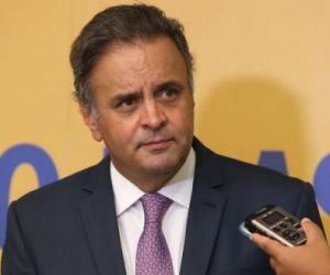 PSDB decide afastar Aécio da presidência do partido