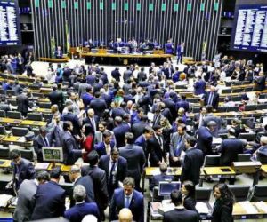 Congresso e governo travam batalha por protagonismo político