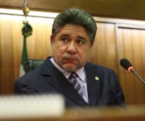 Deputado convoca membros da CCJ para reunião