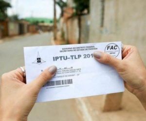 Prefeito aumenta desconto na cota única do IPTU para imóveis comerciais