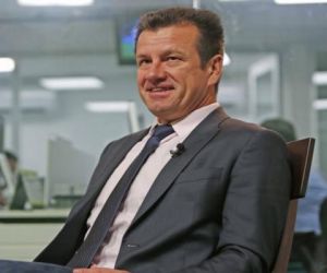 Santos define argentino e Dunga como favoritos para técnico