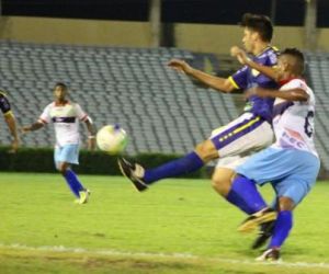 Em partida com destaque para jogadas paradas, Piauí e Picos terminam com empate