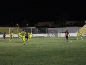 Picos surpreende Flamengo-PI, mas deixa vitória escapar nos acréscimos