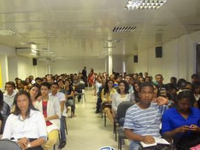Adventistas florianenses participam de estudo bíblico