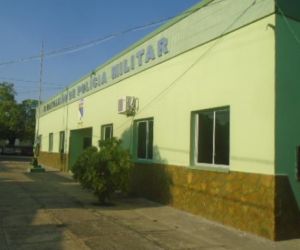 Dupla armada de revólver pratica assalto no bairro Cajueiro II