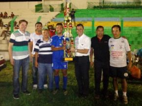 Reno vence 8 de Julho nos pênaltis e leva a melhor no Campeonato de Futebol Amador