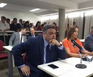 Mudanças na liderança de bloco e comissão causam polêmica