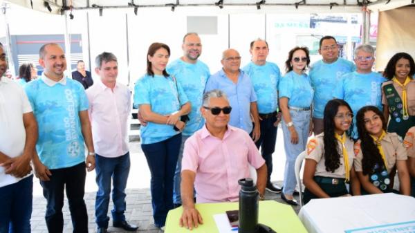 Poder Legislativo prestigia ação social em comemoração ao Dia do Evangélico