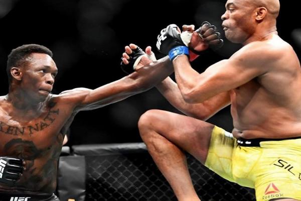 Anderson Silva voltou ao octógono em um encontro de gerações e foi superado por aquele que muitos apontam como o seu