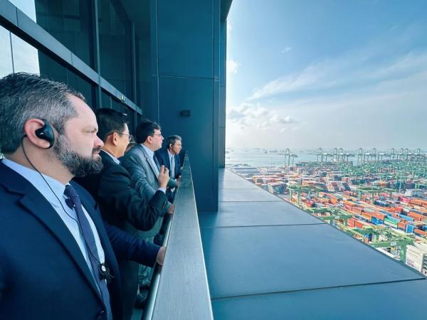 Rafael Fonteles conhece Porto de Singapura e discute parcerias para operação do Porto Piauí(Imagem:Divulgação)