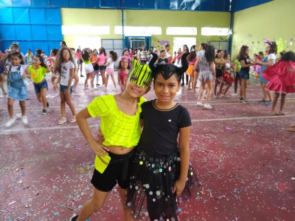 Escola Pequeno Pr&iacute;ncipe realiza Baile de Carnaval.(Imagem:EPP)