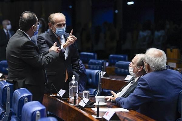 CCJ analisa PEC da transição nesta terça e Congresso defende valor mais baixo