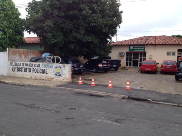 Dupla persegue carro até o 8º DP e atira contra DP