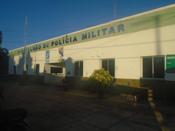 Duas motocicletas são furtadas durante abertura das festas juninas em Floriano