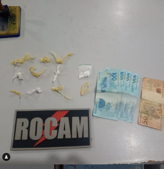 Polícia Militar detém dois suspeitos com drogas e dinheiro no bairro Manguinha