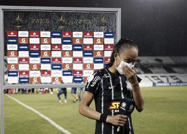 Com gol da piauiense Adriana, Corinthians é campeão da Libertadores