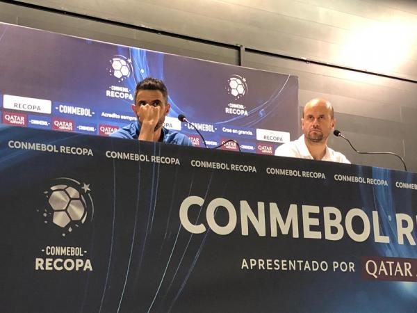 Técnico valoriza Del Valle, mas se rende a Bruno Henrique e Gabigol: "Por isso custam o que custam"