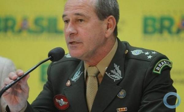 Militares citam separação da política em carta