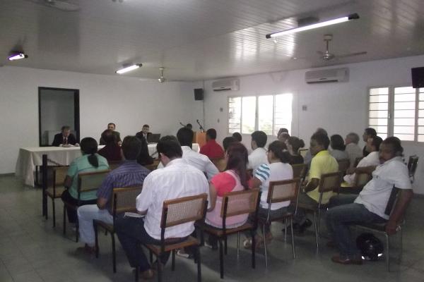 Minist&eacute;rio Publico promoveu reuni&atilde;o sobre propaganda eleitoral antecipada em Floriano.(Imagem:FlorianoNews)