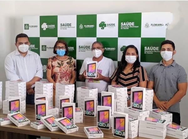 Secretaria de Saúde faz entrega de 150 tablets aos Agentes Comunitários de Saúde e Endemias