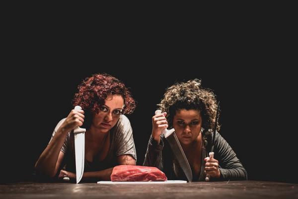 Grupo Manada Teatro apresenta "Aquelas" no Palco Giratório